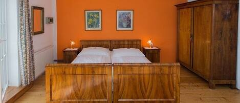 1 bedroom, in-room safe, desk, WiFi