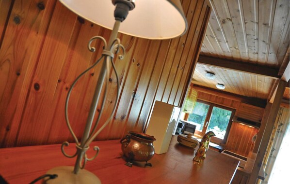 Interior - 2 bedroom awesome home in Somme-Leuze (Somme-Leuze)