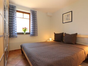 2 dormitorios, escritorio, cuna de viaje y wifi