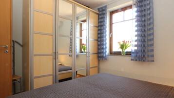 2 bedrooms, desk, travel crib, WiFi