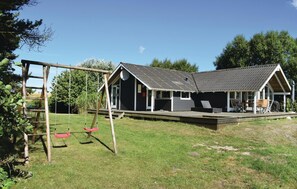 Children's area - Amazing home in Humble with sauna (Humble)