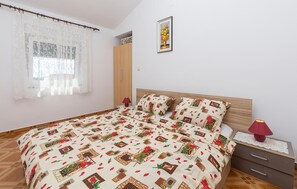 1 chambre, coffre-fort, accès au Wi-Fi (inclus), literie fournie