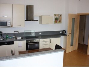 Microwave, oven, dishwasher, highchair - Apartment Schober - Apartments Schnöll (Mondsee)