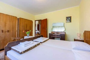 3 makuuhuonetta, internet