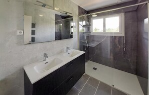 Bathtub