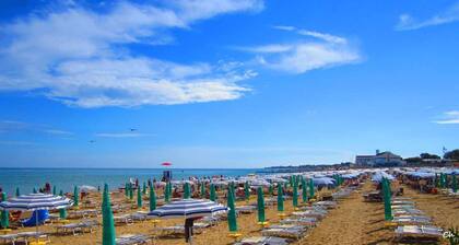 Holiday apartment with terrace and air conditioning on the ground floor