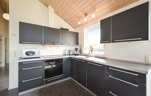 Kühlschrank, Herdplatte, Geschirrspüler