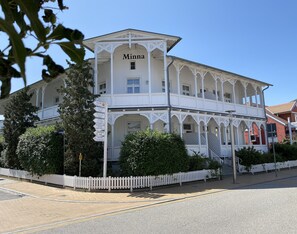 Imagen sin descripción, 4 de 32, botón