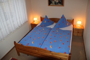 2 chambres, lit parapluie, Wi-Fi, draps fournis