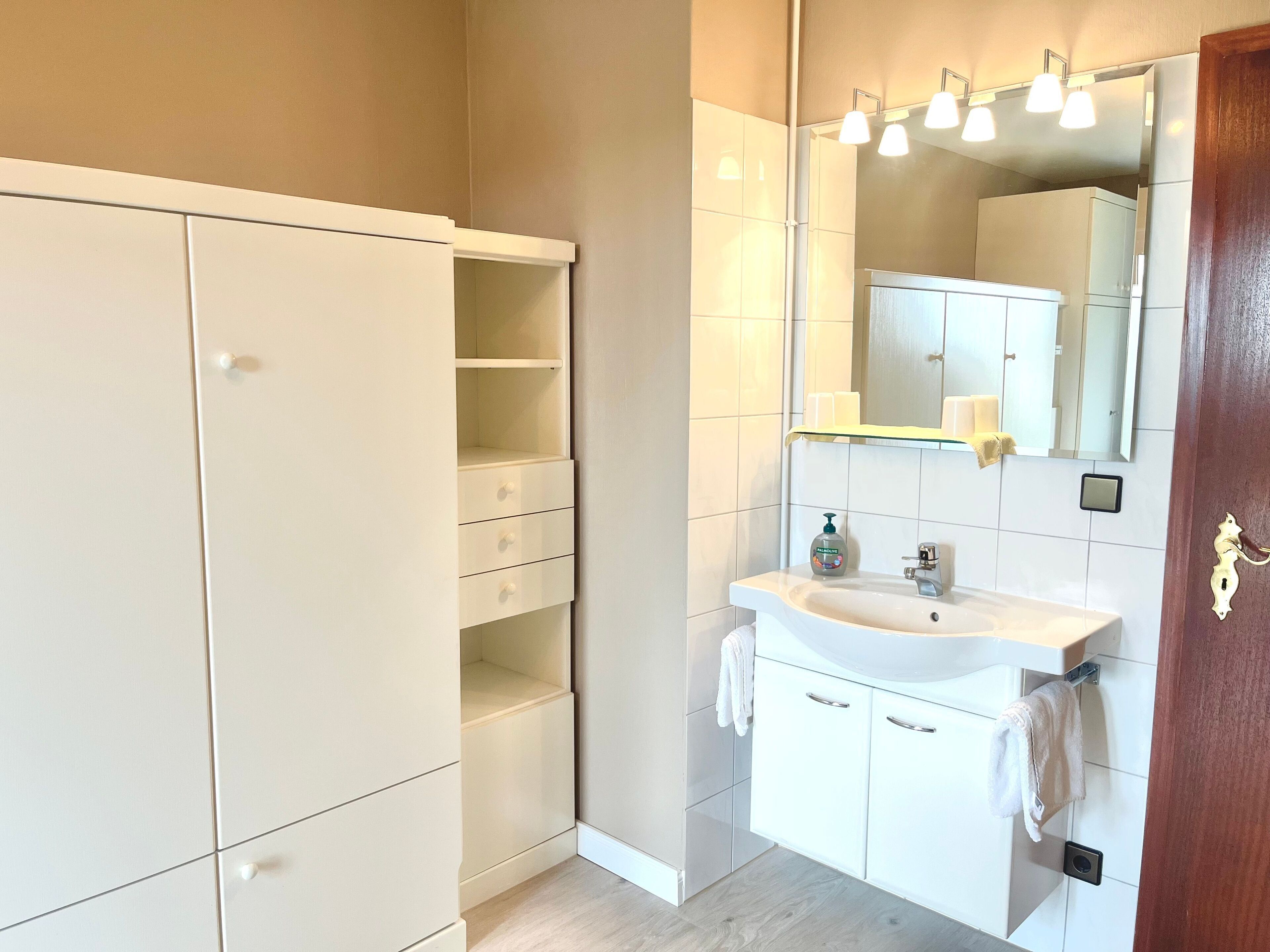 Hårtørrer, håndklæder