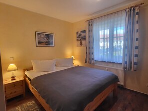 2 Schlafzimmer, Reisekinderbett, WLAN
