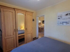 2 Schlafzimmer, Reisekinderbett, WLAN