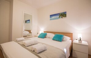 5 Schlafzimmer, Reisekinderbett, kostenloses WLAN, Bettwäsche