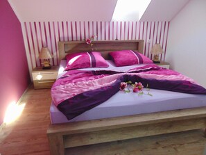 3 bedrooms, WiFi, bed sheets