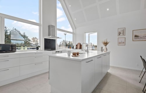 Beautiful home in Blåvand with sauna