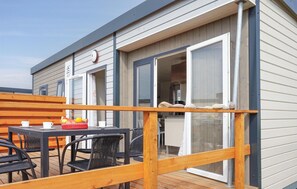 Outdoor dining - Stunning home in Hvide Sande (Hvide Sande)