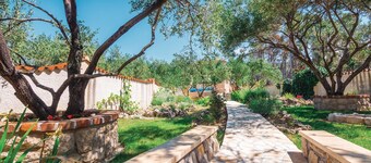 2 bedroom gorgeous home in Banjol
