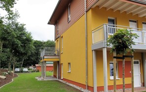 Unclassified image, 5 of 18, button