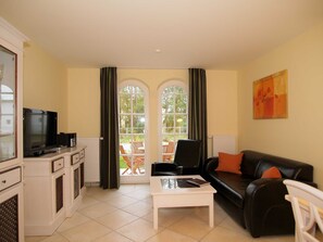 Unclassified image, 2 of 12, button