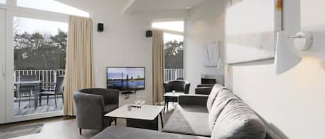 Televisie en een open haard