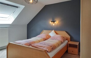 5 عدّة غرف نوم وسرير سفر وواي فاي مجانًا