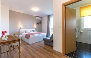 7 chambres, lit parapluie, Wi-Fi gratuit, draps fournis