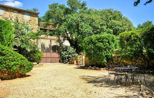 Pet friendly home in Uzès