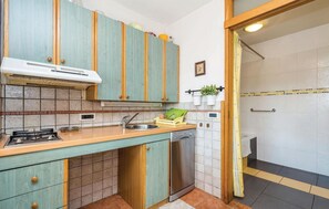Refrigerador, microondas, parrilla de estufa y lavavajillas 