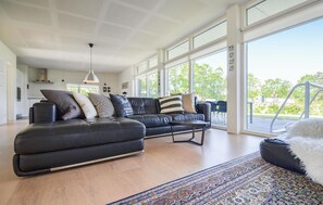 Fernseher, Tischfußball