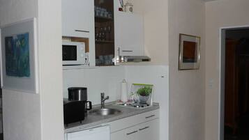 Fridge, microwave, coffee/tea maker, electric kettle