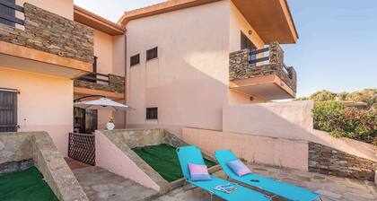 Holiday apartment with parking