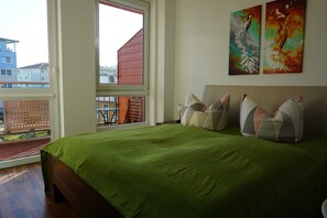 2 slaapkamers, reisbedje, wifi