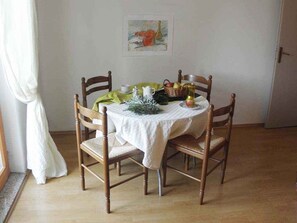 Dining - Holiday apartment 70 m from the sea (Barbat)