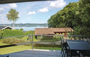 Outdoor dining - 2 bedroom lovely home in Børkop (Børkop)