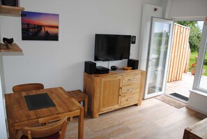 Unclassified image, 5 of 27, button