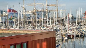 A marina with numerous sailboats docked. - Priwallpromenade 27, Whg 7 (Travemünde Waterfront)