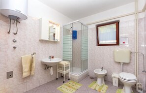 Shower - Cozy apartment in Pula with WiFi (Pula)