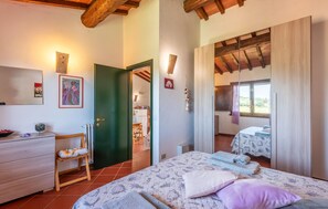 1 makuuhuone, vauvan matkasänky, ilmainen Wi-Fi, vuodevaatteet