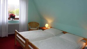 2 camere, una scrivania, Wi-Fi, lenzuola