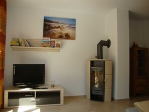 Unclassified image, 3 of 17, button