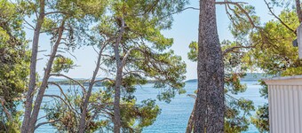 Beautiful home in Sibenik with WiFi