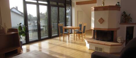 Télévision, cheminée