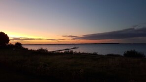 Unclassified image, 2 of 19, button