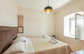 2 Schlafzimmer, Reisekinderbett, kostenloses WLAN, Bettwäsche