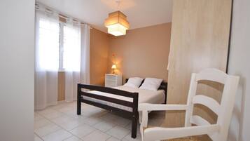 3 chambres, lit parapluie, Wi-Fi gratuit, draps fournis