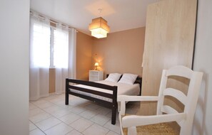 3 chambres, lit parapluie, Wi-Fi gratuit, draps fournis