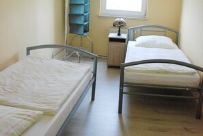 2 dormitorios, caja fuerte, wifi y ropa de cama