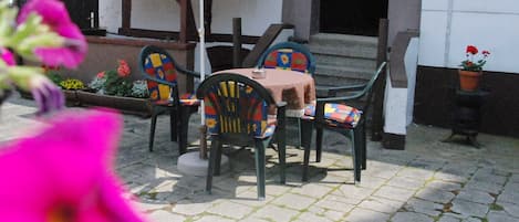 Buiten dineren