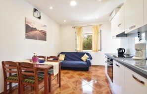 Fridge, stovetop, dishwasher, coffee/tea maker - 2 bedroom gorgeous apartment in Mimice (Mimice)