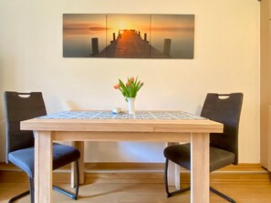 Unclassified image, 3 of 15, button